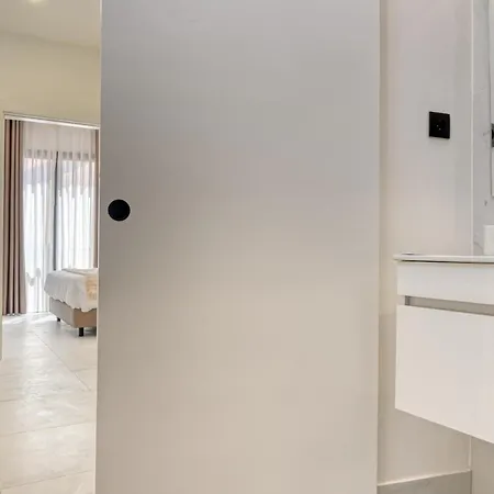 Beco Santa Emilia 3m, A In Madeira