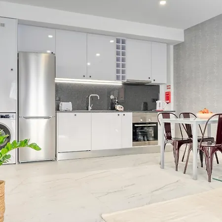 Beco Santa Emilia 3m, A In Madeira * פונשל